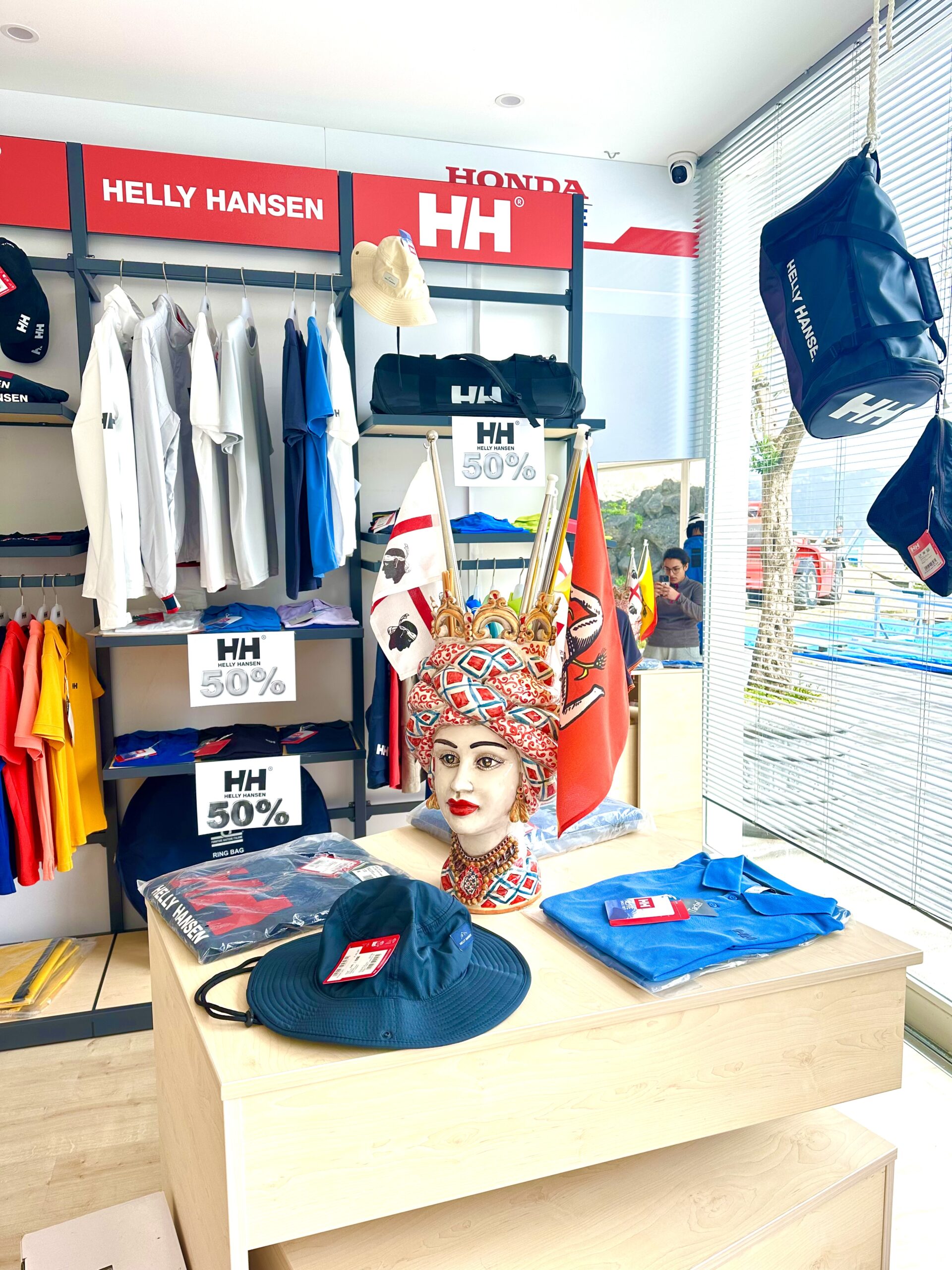 Punto vendita nautico a Giardini Naxos