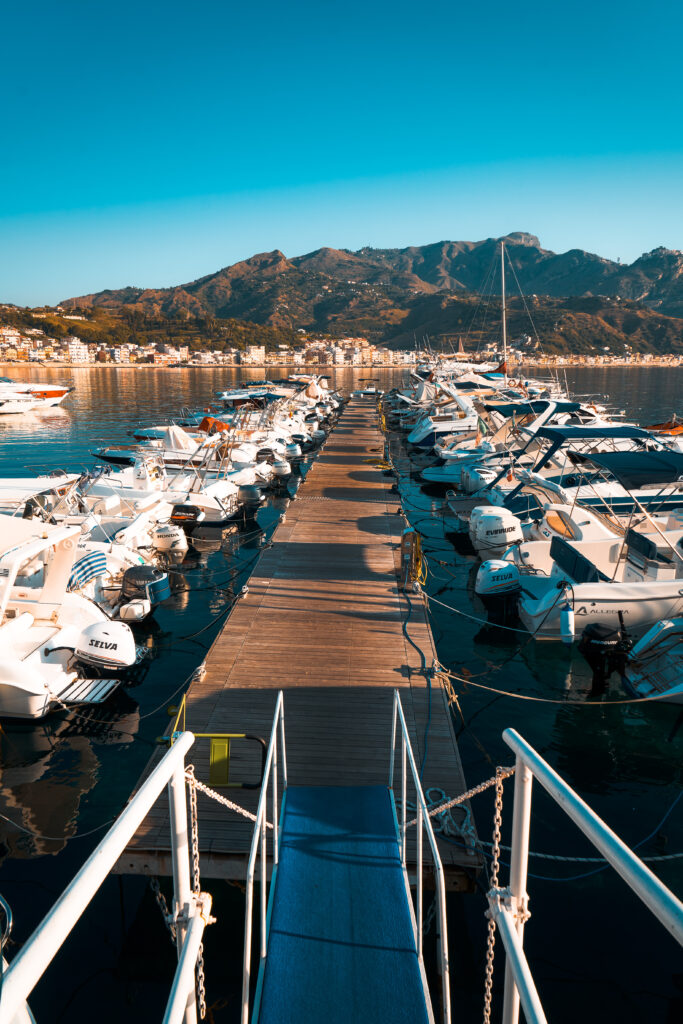 Pontile nautico a Taormina
